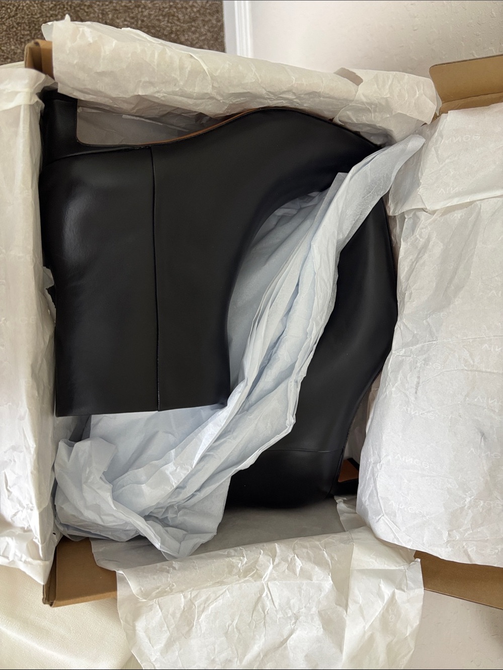 Vince Harlan Black Leather Square Toe Ankle Boots 8M Store Sample tried-on only - Picture 14 of 14